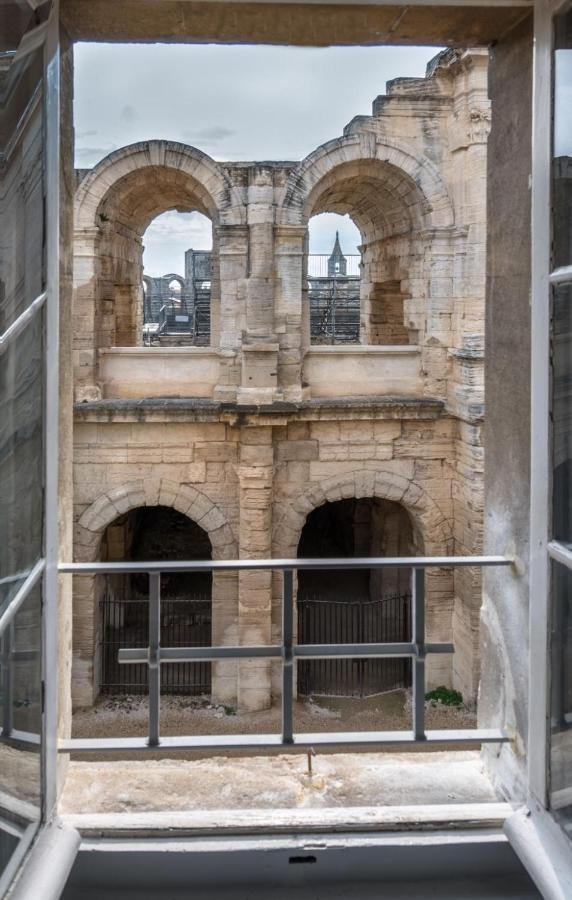 Studio Dans Le Centre Historique D'Arles Apartment Exterior photo